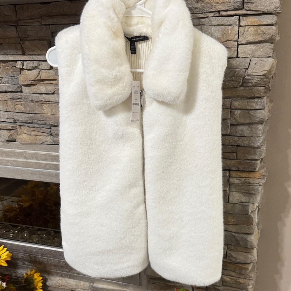 White House Black Market White Faux Fur Vest
